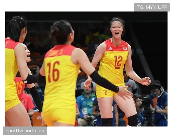 惠若琪比赛那波操作看着就像富豪家的大小姐随便玩篮球的样子，真羡慕！